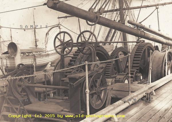 SS Silvertown - Picking-Up Machinery