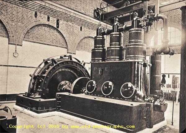 Generator with steam engine